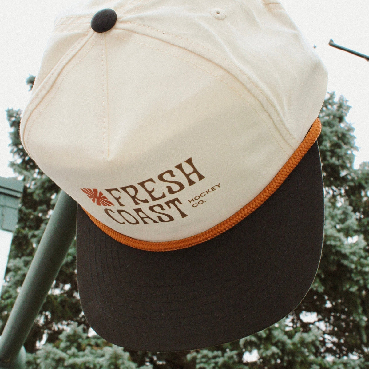 FRESH COAST HOCKEY CO. Harbor Snapback Hat: Natural / Black