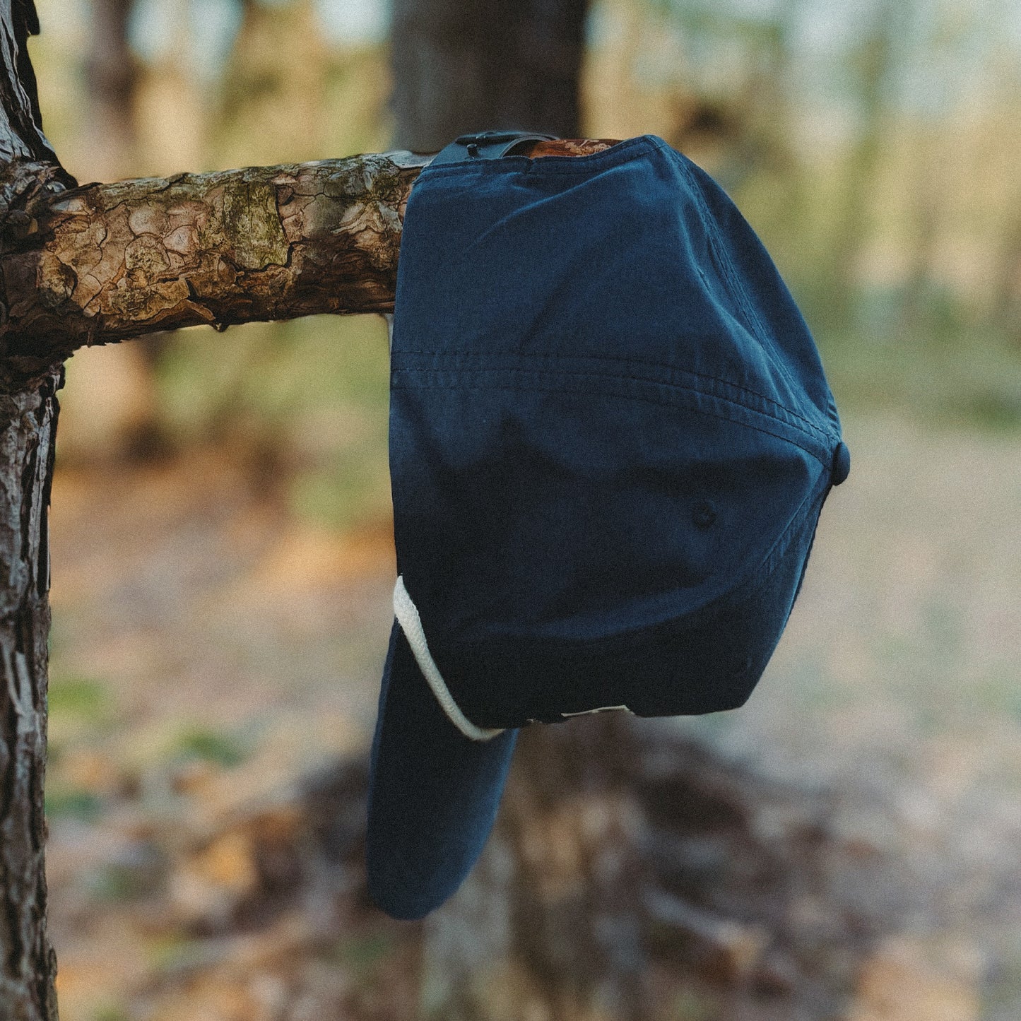 Coastline Rope Snapback: Navy / White