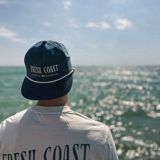 Coastline Lightweight Rope Snapback: Navy / White